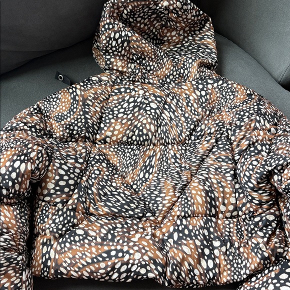 Avec Les Filles printed crop puffer jacket - Picture 10 of 11